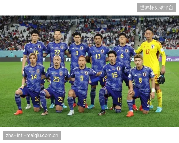 日本队以亚洲头名身份晋级世界杯,分组将面临欧美传统强队的严峻考验。 日本队以亚洲头名身份晋级世界杯,分组将面临欧美传统强队的严峻考验。